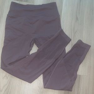 Lulu purple leggings